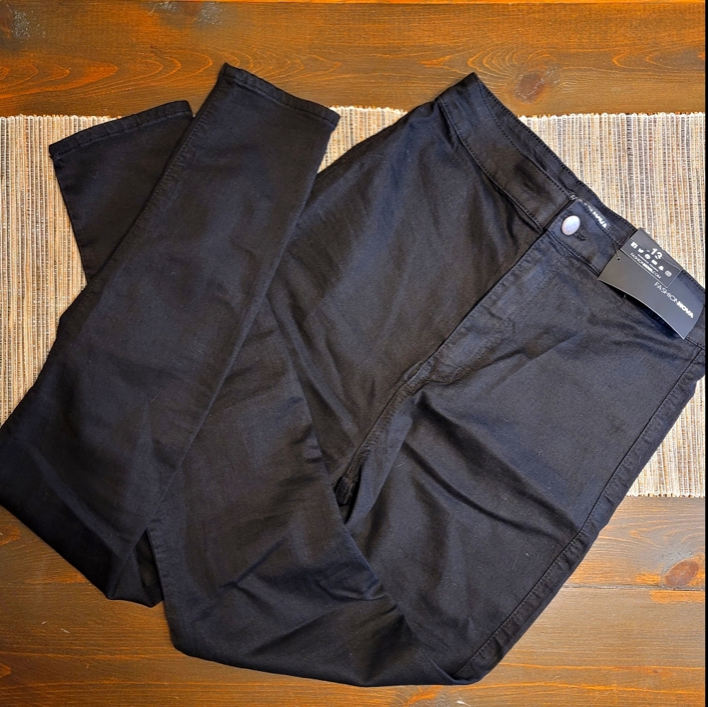 Luxe Ultra High Waist Skinny Jeans - Black

13
